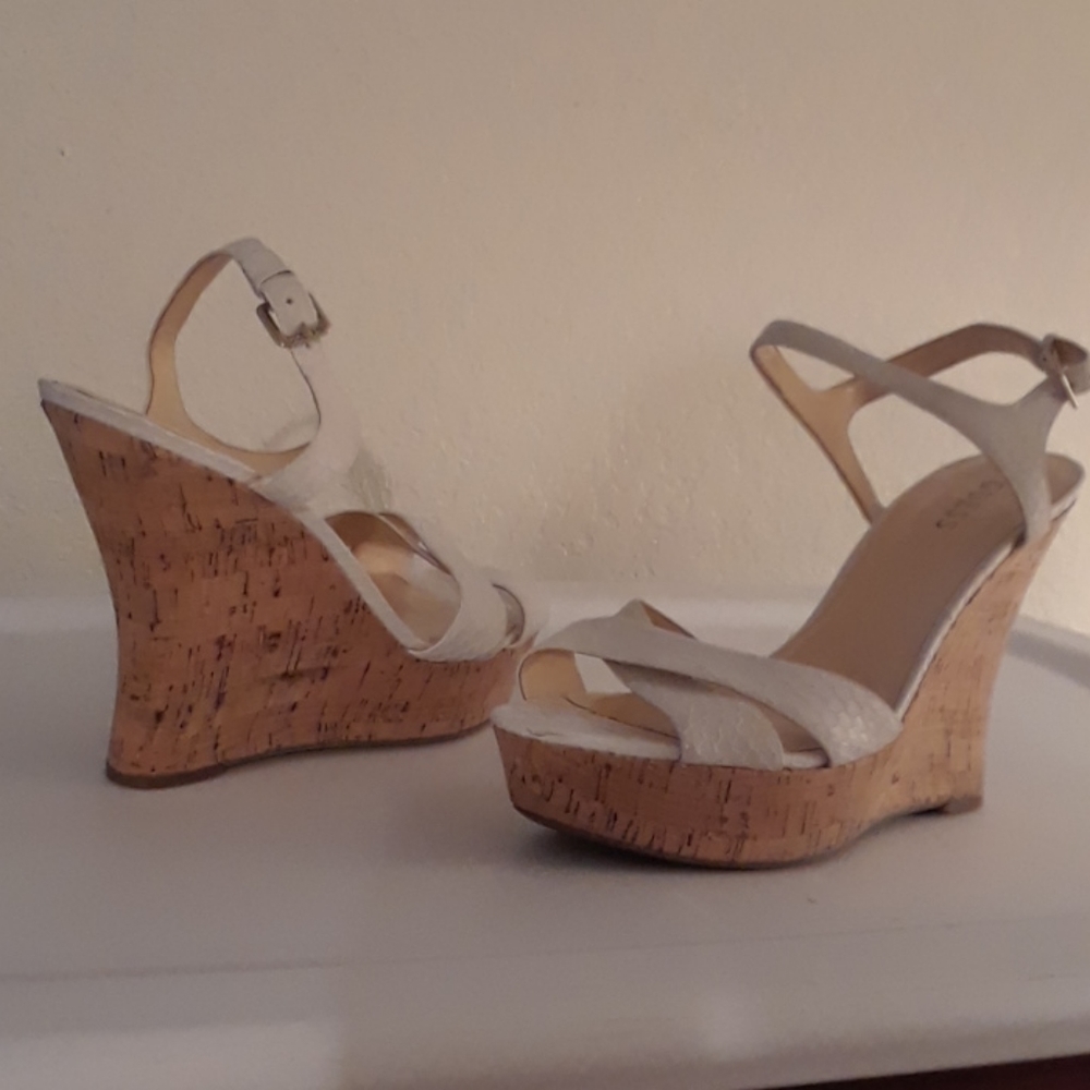 Wedge heels